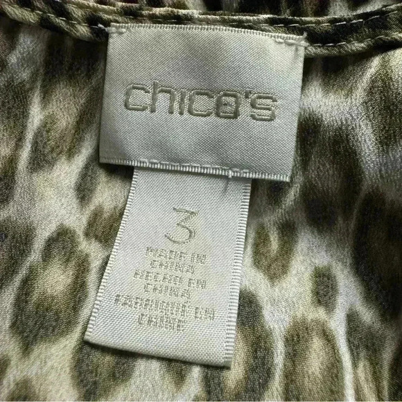 Chicos Women’s 3 US XL Cold Shoulder Long Sleeve Button Up Tunic Animal Print - Picture 9 of 12